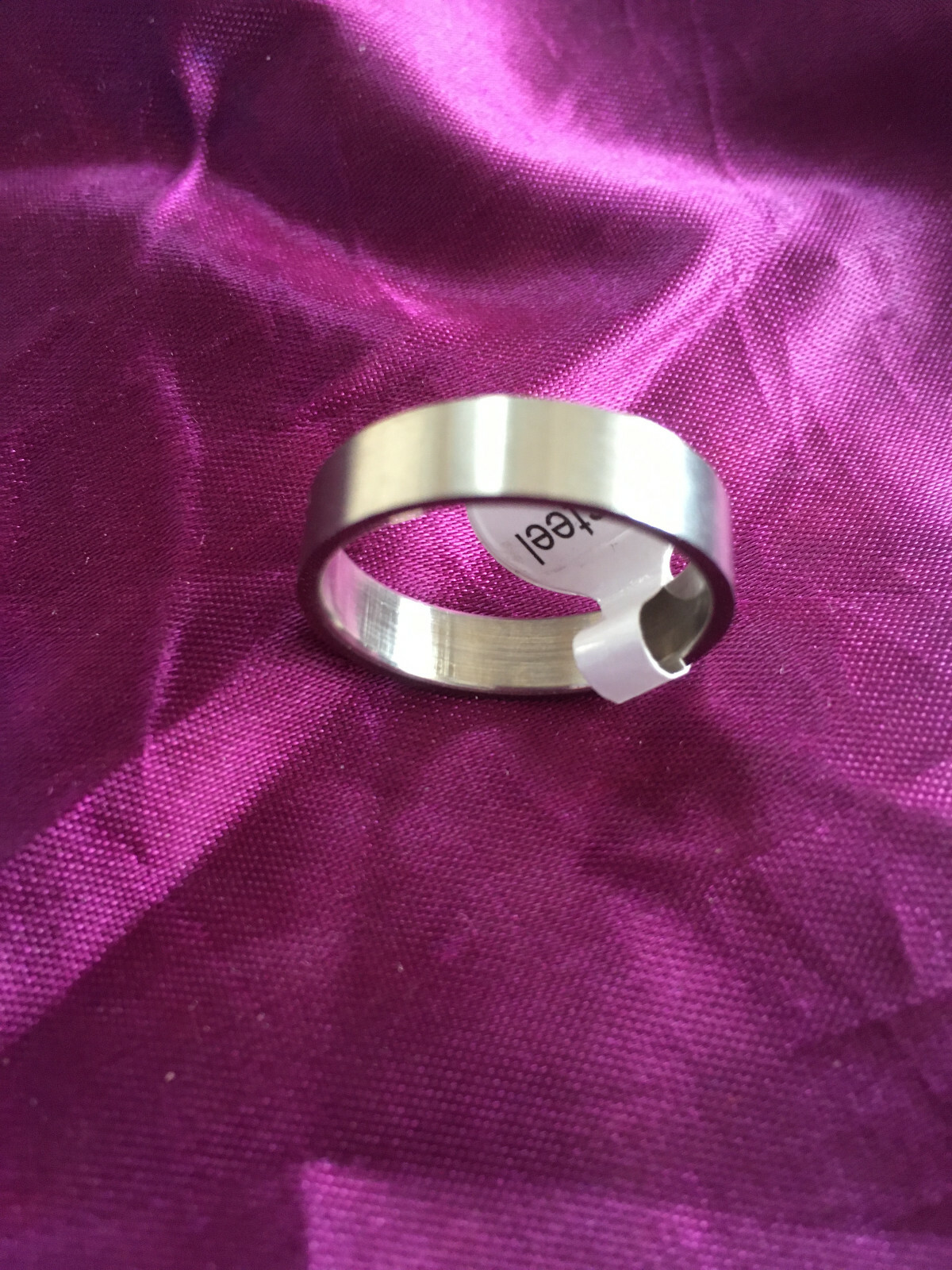 MENS STAINLESS STEEL WEDDING TYPE RING SIZE Z 686m CIRCUFERENCE 6mm