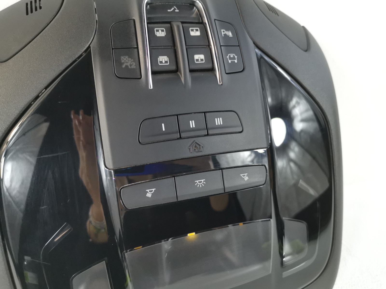 MASERATI LEVANTE S 3.0L 2017  Interior Overhead Console Dome Light 670090488 OEM