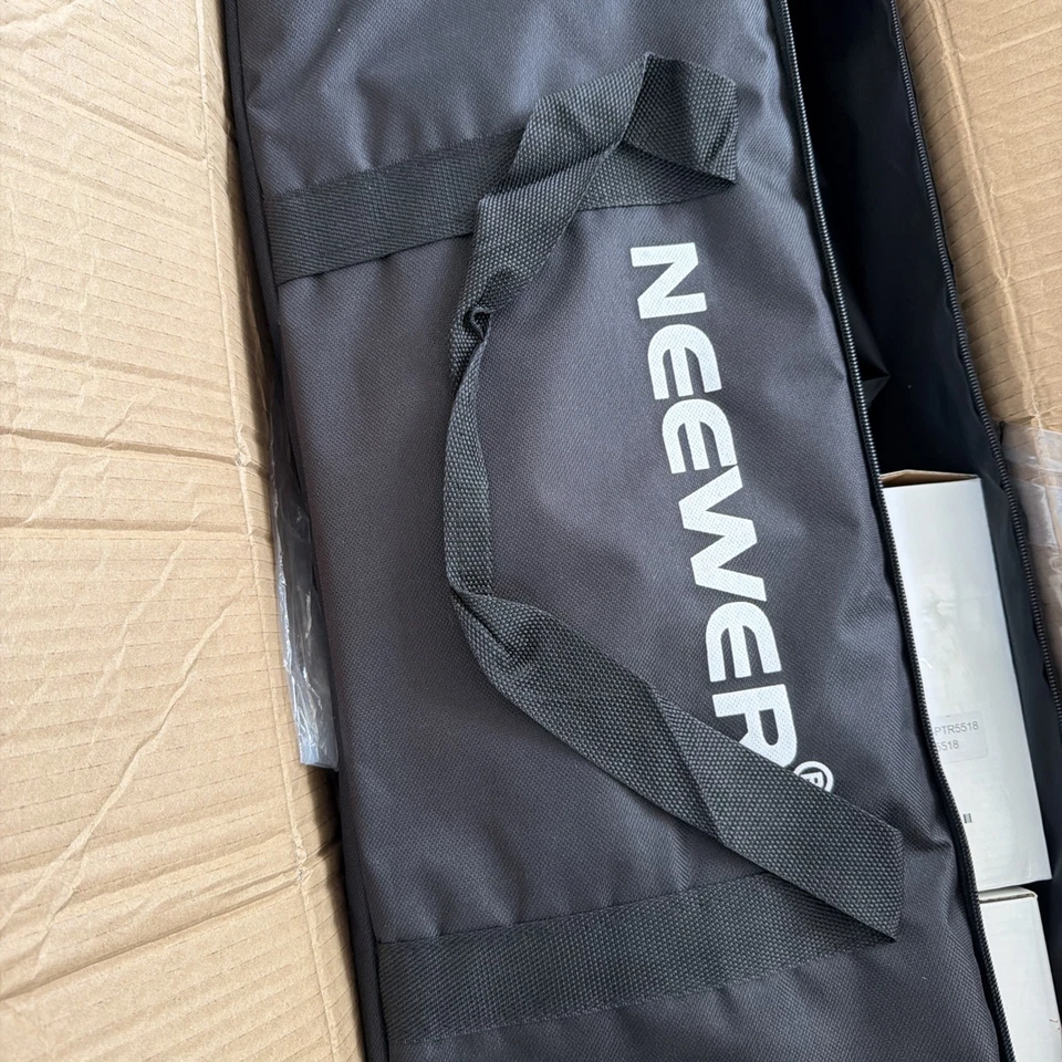 NEEWER NK800D RGB Softbox Kit - 2x26W, CRI93+, App Control Missing Parts - Image 2 of 4