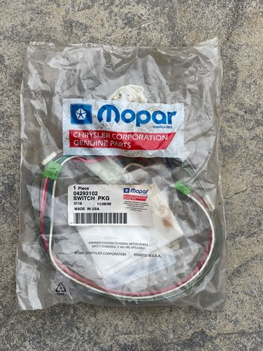 🔥NOS Genuine Mopar Turn Signal Switch 1971-74 B & E, 1971-74 A-Body # 4293102🔥