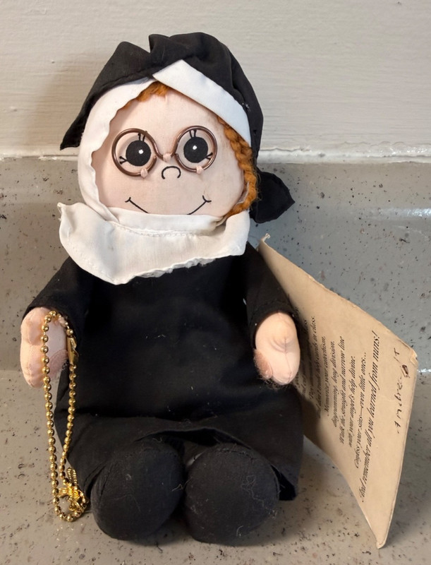 ~VINTAGE CATHOLIC SISTER MARY DOLL FROM NUNS CONVENT 6 5/8"~