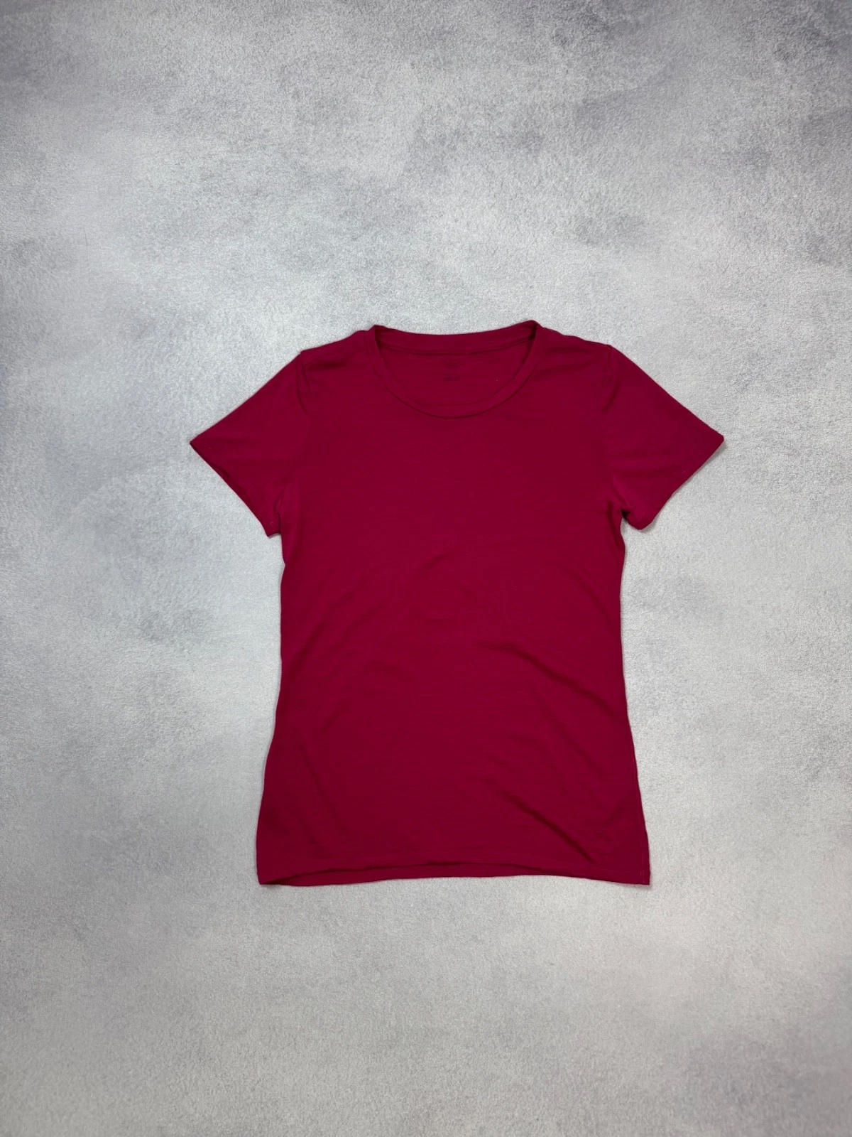 Icebreaker Merino Wool Base Layer Women Crimson Pink T-shirt Size S