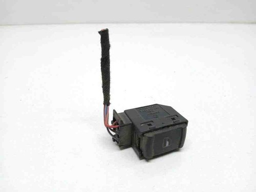 VW GOLF III 1H1 Schalter für Fensterheber hinten links 3B0959855B 1.90 31325940