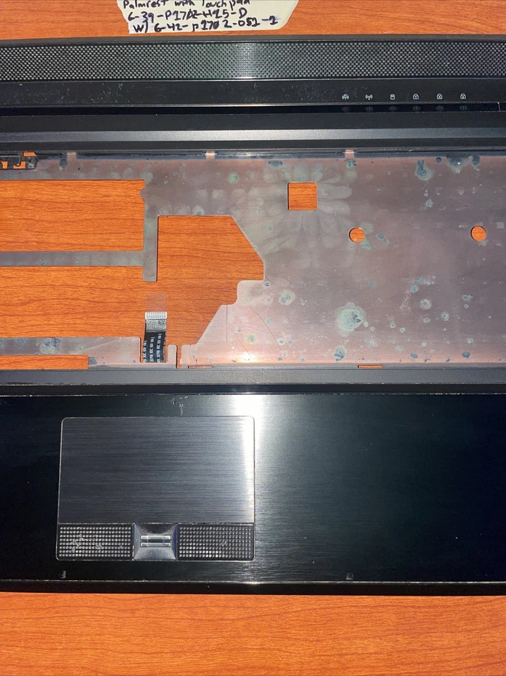 Опора для рук Vision Clevo P170HM с сенсорной панелью 6-39-P1702-H15-D с 6-42-p1702-051-1 - Изображение 3 из 4