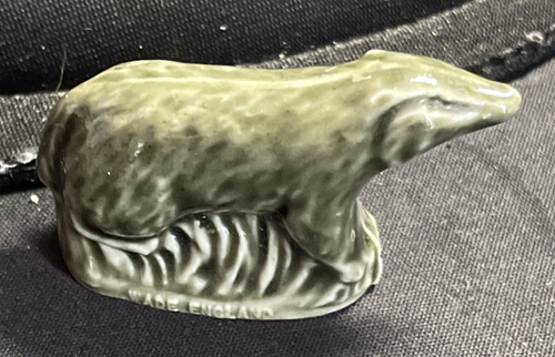 Vintage Wade Whimsies Badger Glazed Porcelain Miniature - Picture 2 of 5