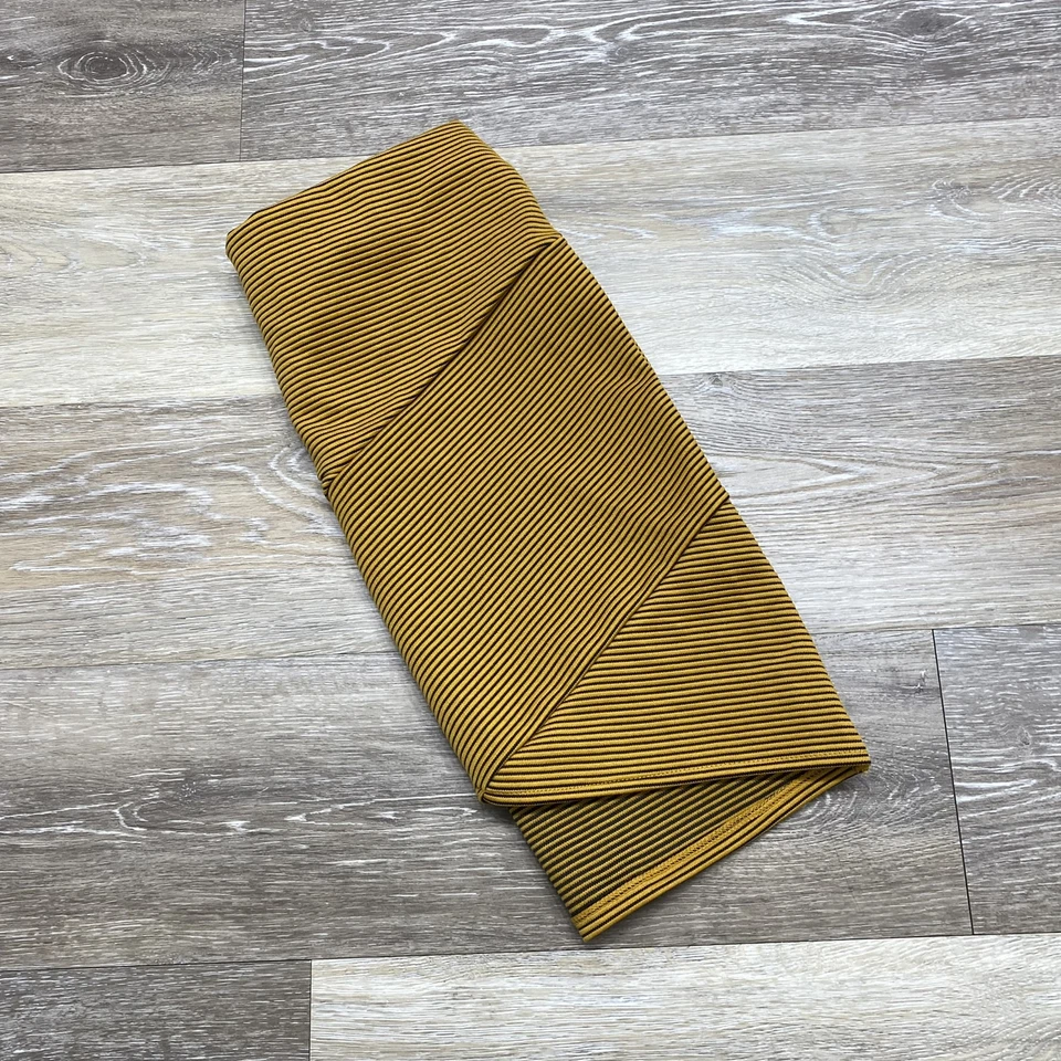 FOREVER 21 Elastic Waist Gold Striped Knitted Pencil Skirt Women's Size Small - Image 2 of 4