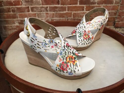 Me Too Aubree White Floral Leather Platform Wedge Sandals 9 NEW - Picture 1 of 3