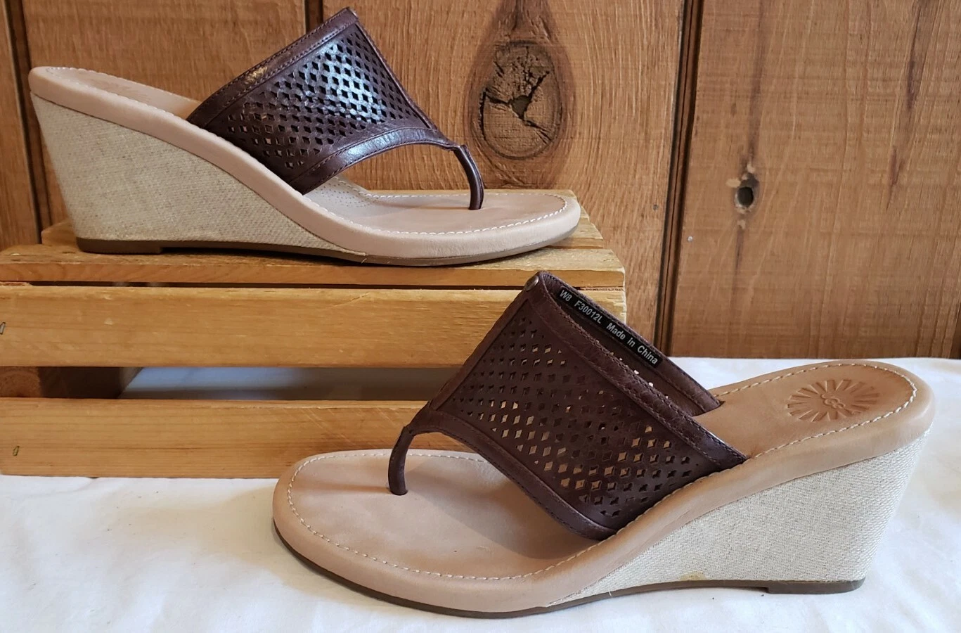 Sandali UGG AUSTRALIA Solena marroni F30012L in pelle punta perizoma zeppa donna taglia 8 W