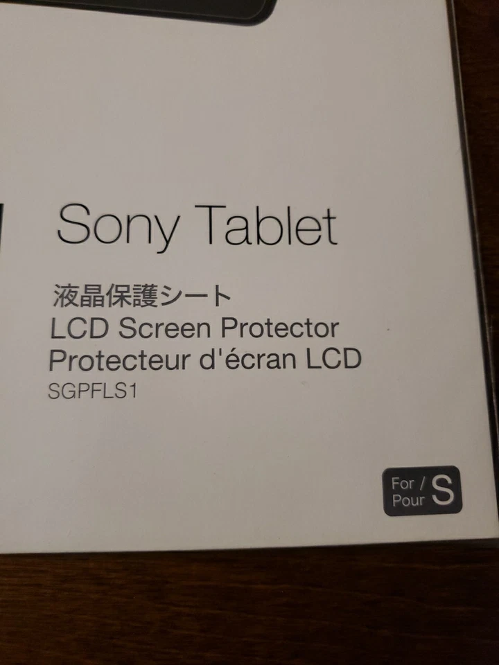 Sony SGPFLS1 Tablet S LCD Protection Sheet (SGPFLS1) for Sony Tablet S - Image 3 of 4
