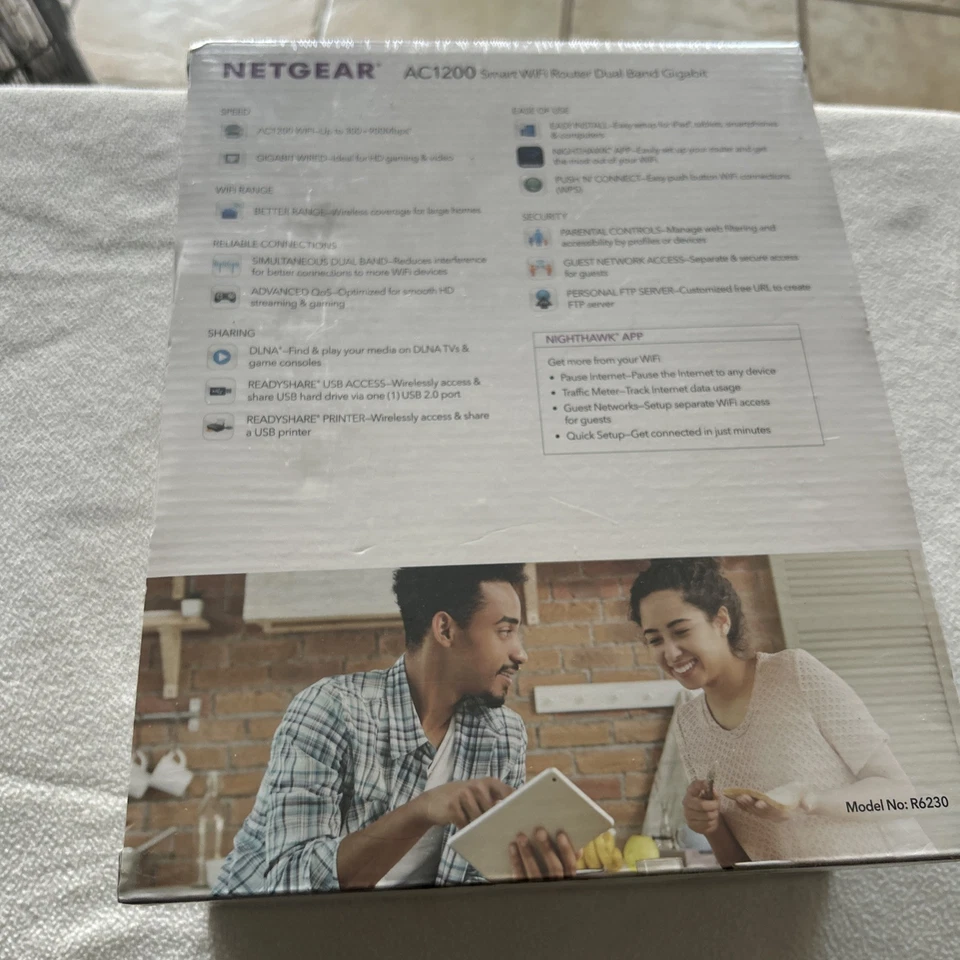 NETGEAR AC1200 1000Mbps 4 Ports 300Mbps Dual Band Gigabit Smart Router (R6230) - Image 2 of 4