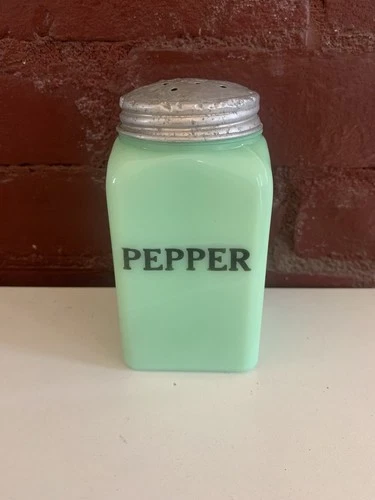 Vintage 1930's McKee Jadite Jadeite Pepper Shaker
