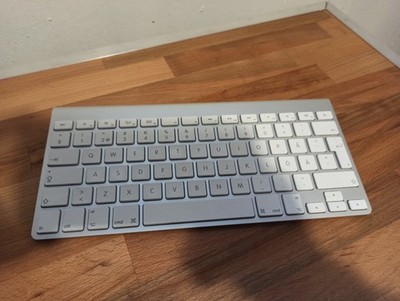 Apple Wireless Keyboard A1314