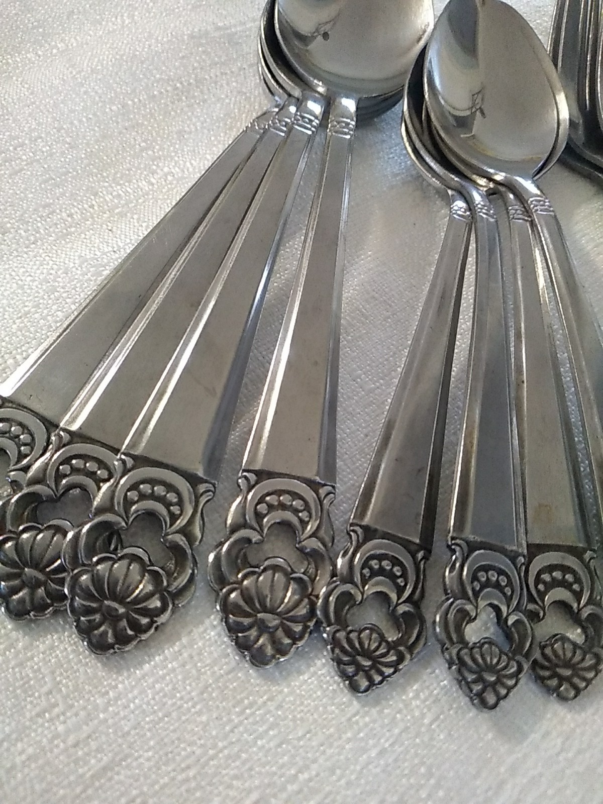 18 Japan National Stainless NST75  Flatware Dinner Forks,Spoons Knives Pierced 