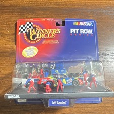 Winner's Circle Pit Row Jeff Gordon Chevrolet Monte Carlo 1:64 Diecast Car & Cr…