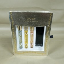 New Daisy by Marc Jacobs 3pc Rollerball Eau de Parfum Gift Set