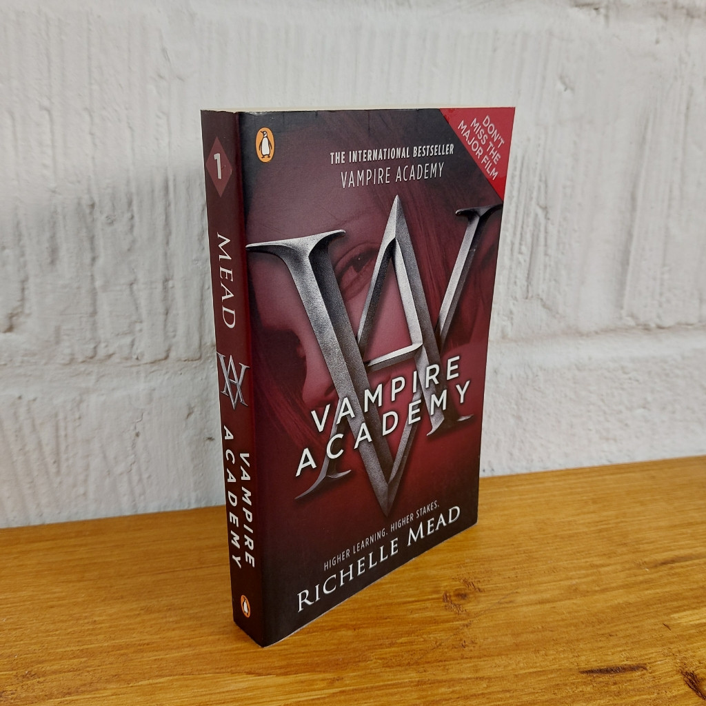 Vampire Academy (book 1) by Richelle Mead (Paperback, 2009)