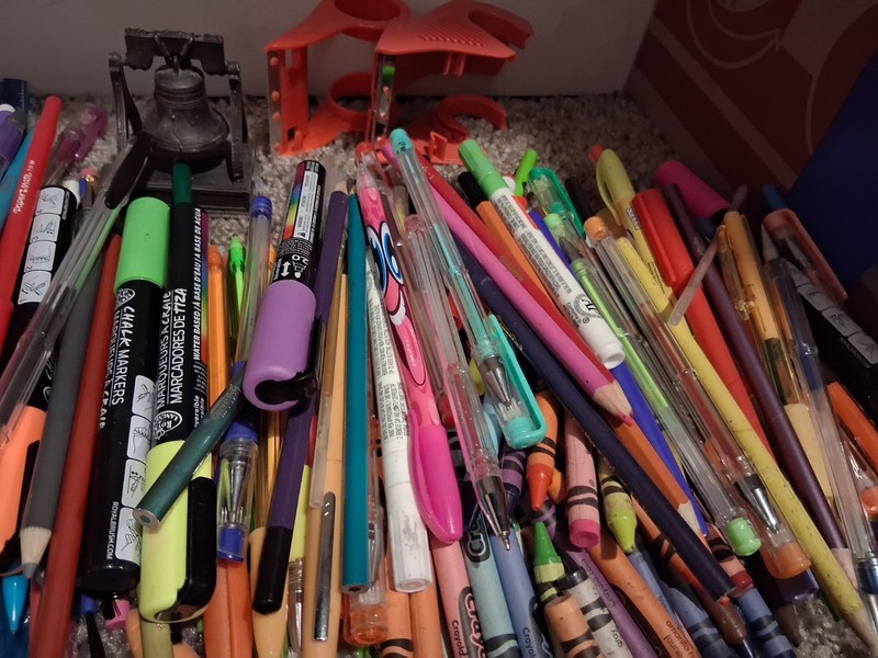 pens writing instruments