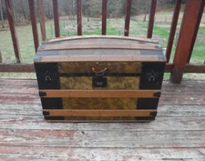 Vintage dome top steamer trunk with insert 30x22x17.