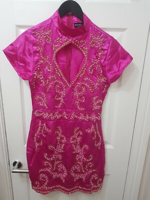 Pretty Little Thing Minikleid rosa kurzärmlig orientalisch verziert UK 8