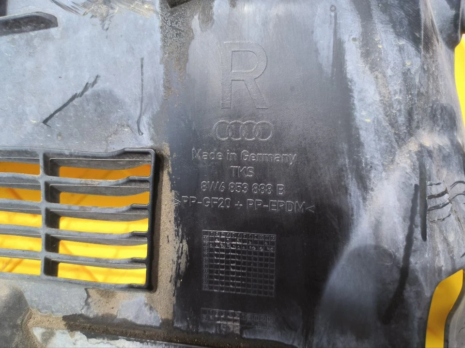 Audi S5 2018 3.0T Premium Plus OEM Front Right Side Fender Liner Extension Cover - Изображение 3 из 4