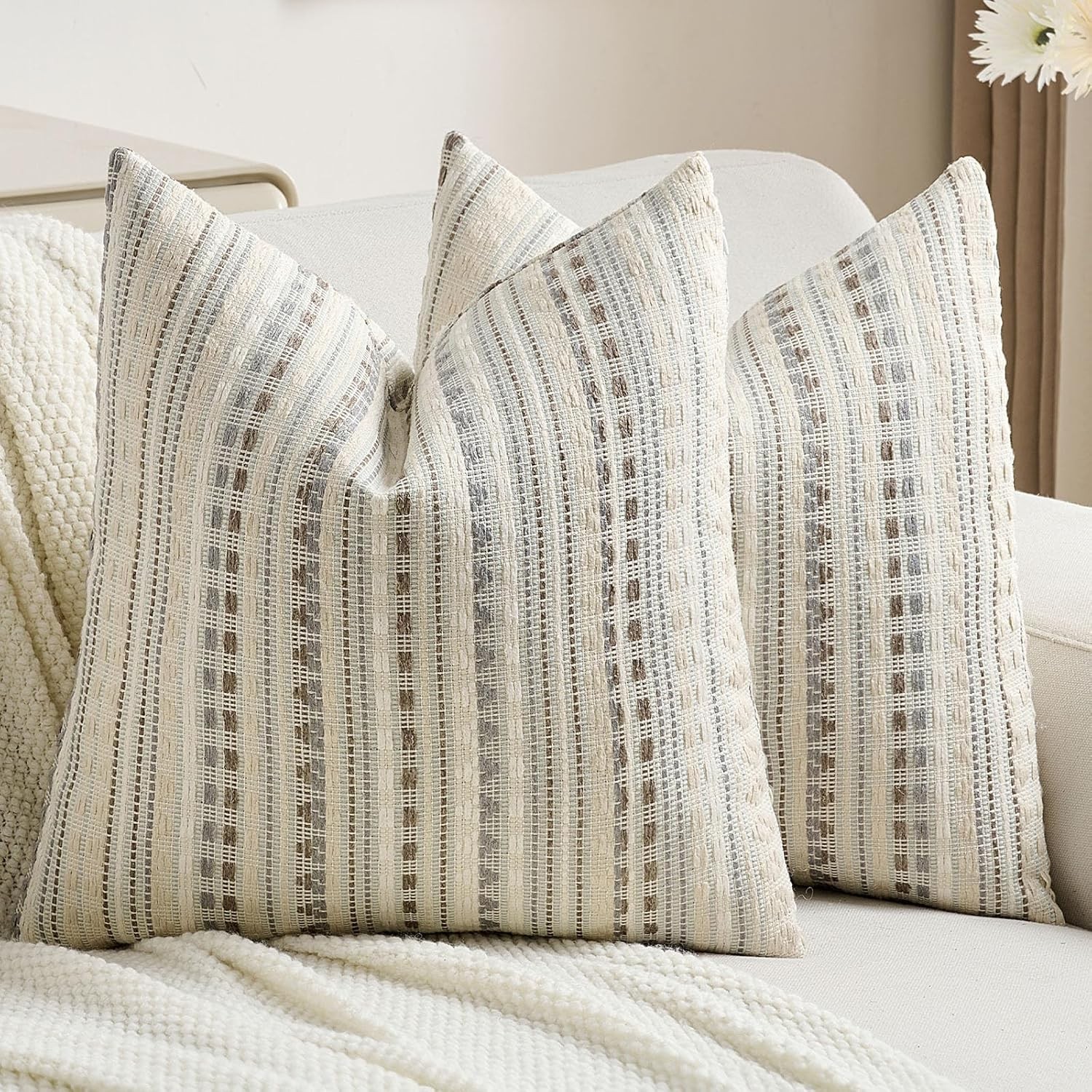 Housse coussin 45x45 en chenille douce lot de 2 à rayures beige