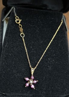 16” 14K Gold Chain & 14k Gold Multi Stone Garnet & Diamond Pendent 1.5g