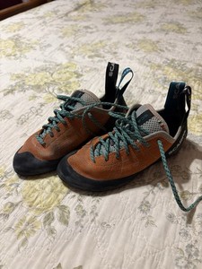Scarpa Rock Climbing Shoes  Size 36.5 EU which is approx a women’s 6-6.5.
