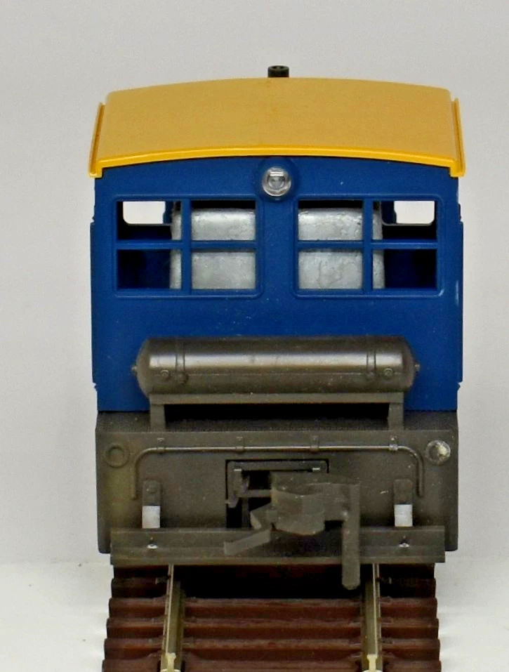 ATLAS O SCALE 2-RAIL #21 ATSF SANTA FE WDT SWITCHER 6121  RUNS & HEADLIGHT - Image 2 of 4