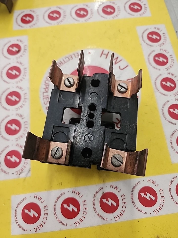 Cuadrado D 120/240 Voltios 60 Amp RANGO LUCES PRINCIPALES Portafusibles Extraíble TIENE MUESCA Foto 2 de 2