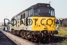 UK DIESEL TRAIN RAILWAY PHOTOGRAPH OF CLASS 31 31276 LOCO. (RM31-339)