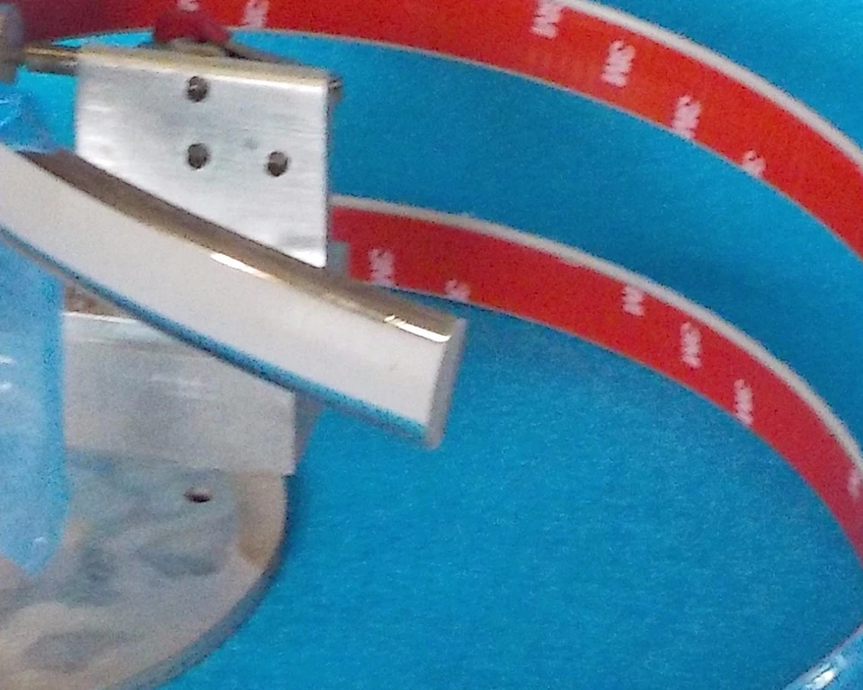 Chevrolet Beretta 1988 1989 1990 parachoques delantero moldura cromo/gris 14103493 Foto 2 de 4