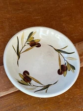 Small Stringers Cream Shallow Cream w Olive Branches Round Shallow Dish Plate