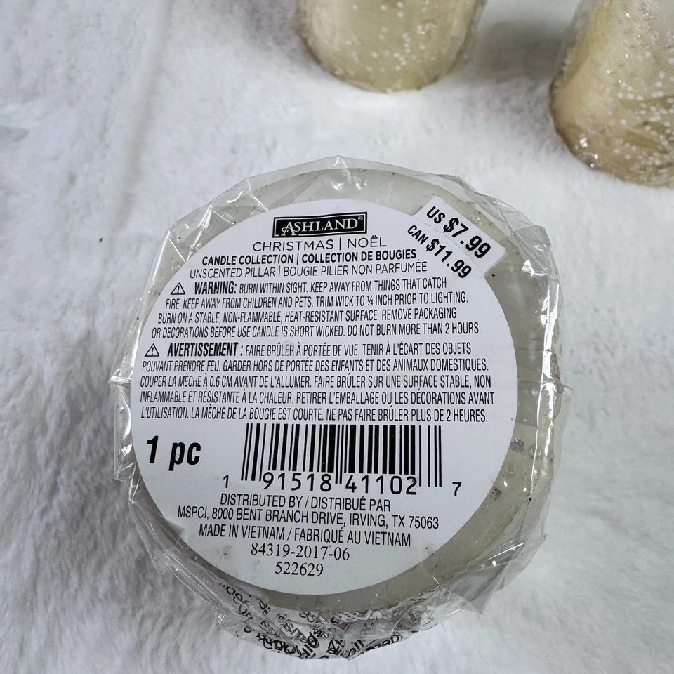 "Juego decorativo de 10 velas de mecha navideña Ashland 4"" dorado y blanco" Foto 3 de 4