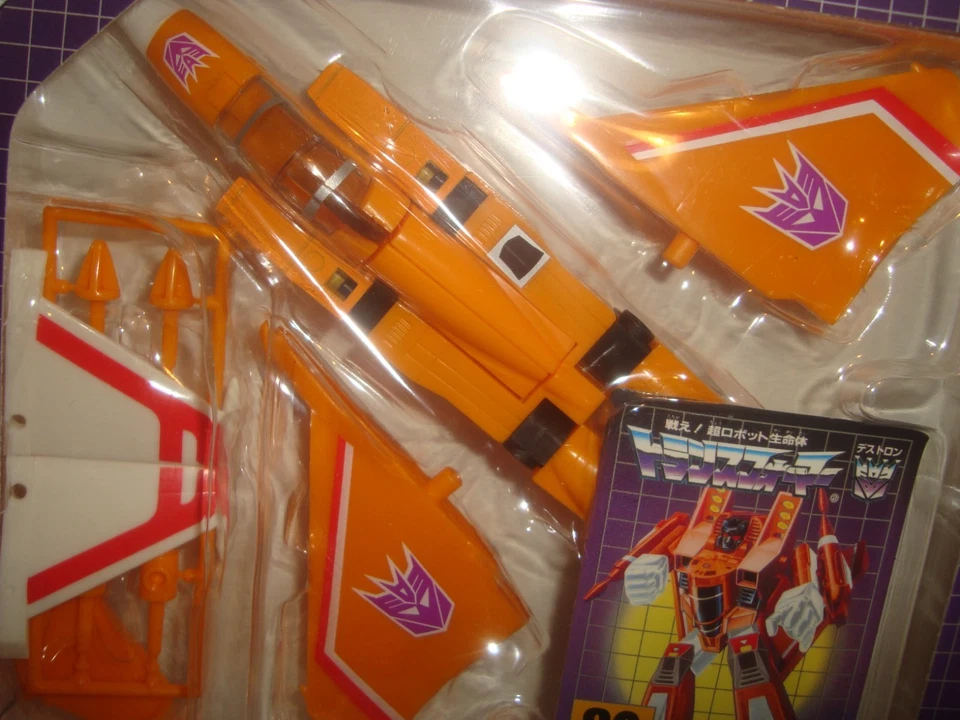TRANSFORMERS COLLECTOR'S EDITION SUNSTORM TAKARA TOMY 2009 - Immagine 3 di 4