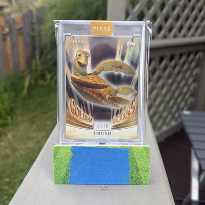 Topps Disney Pixar Finding Nemo Golden Icons Crush 2025 Card GI-28 #01/10