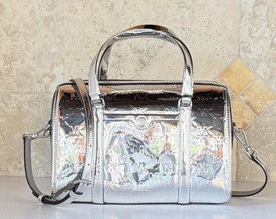 MCM ボディバッグ　シルバー MCM Metallic Visetos Crossbody Bag Silver 1787461 – FASHIONPHILE