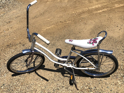 Schwinn 'lil chik' Original White Groovy Banana Seat Bike Schwinn 'lil chik' Original White Groovy Banana Seat Bike