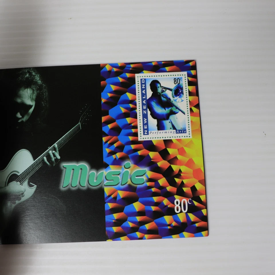 New Zealand Performing Arts Stamp Booklet ~ Souvenir Miniature Sheet - Image 3 of 4