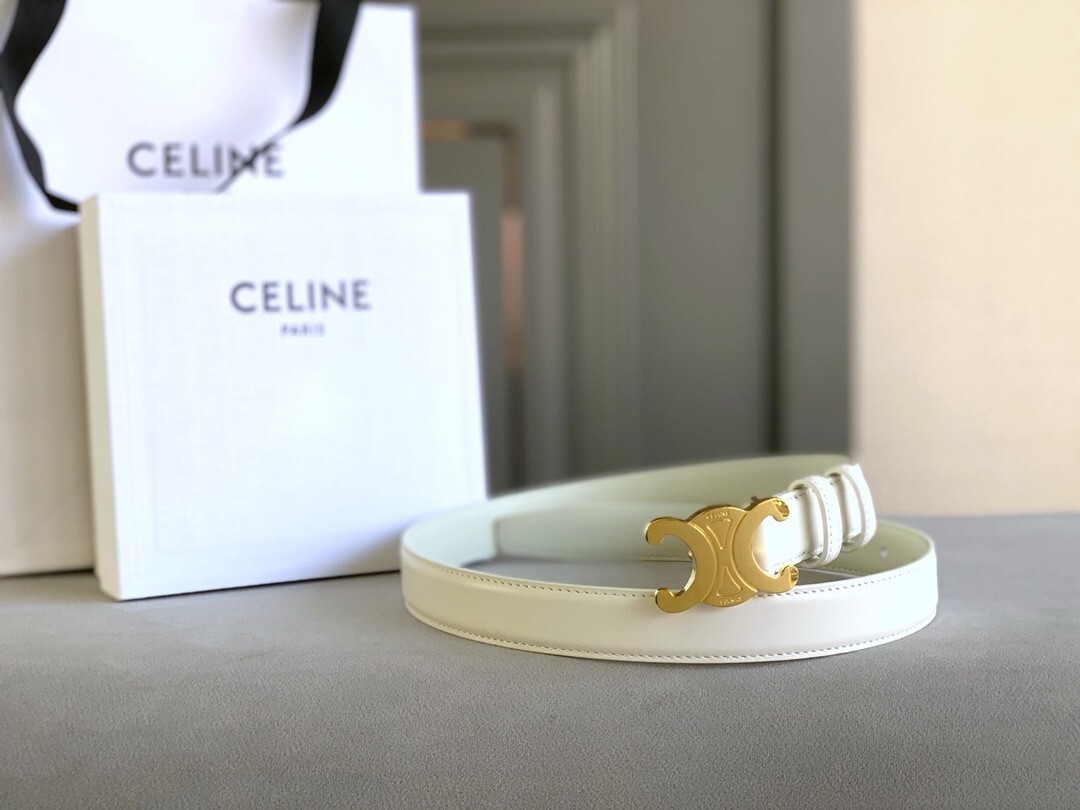 CELINE ホワイトレザーベルト 85 CELINE ホワイトレザーベルト ゴールドバックル85 - メルカリ