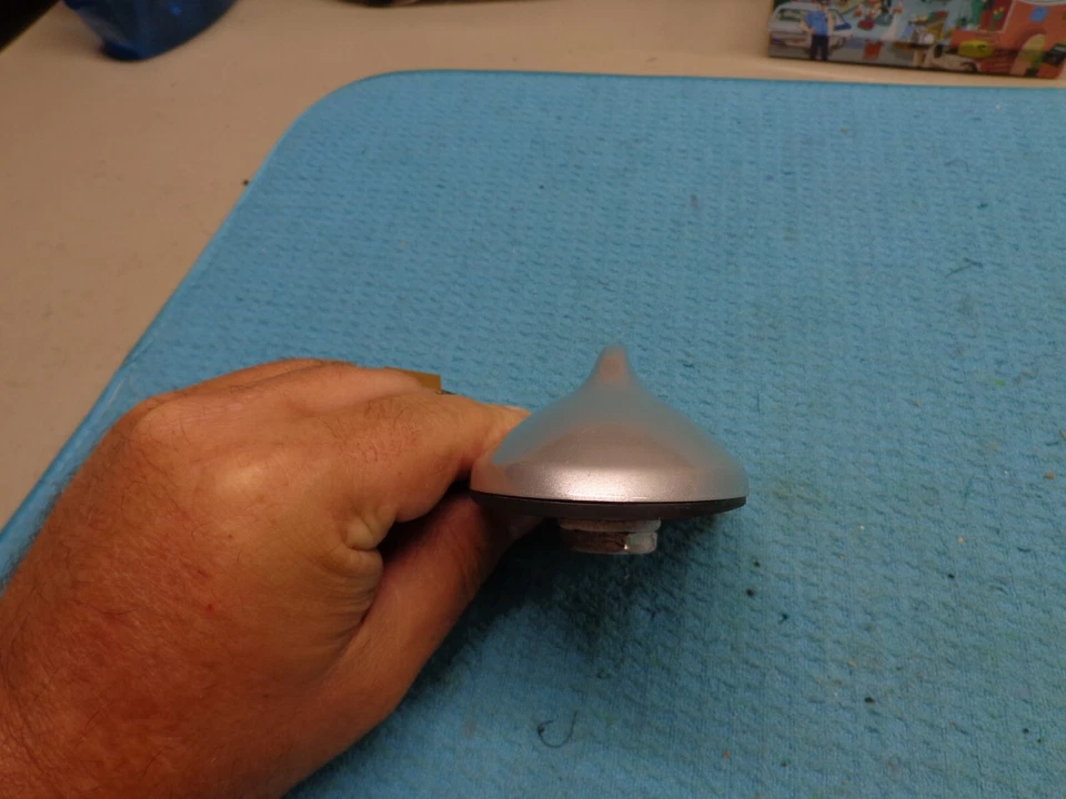 ANTENA RADIO SATÉLITE INFINITI Q40 15 K23 PLATA LÍQUIDO PLATINO Foto 4 de 4