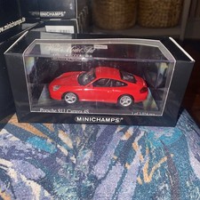 Minichamps Porsche 911 Carrera 4s 2001 1:43 061072