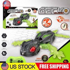 Wall Crawler Gecko, Rechargeable Remote Control Robot Kids Toys, Climbs up Walls