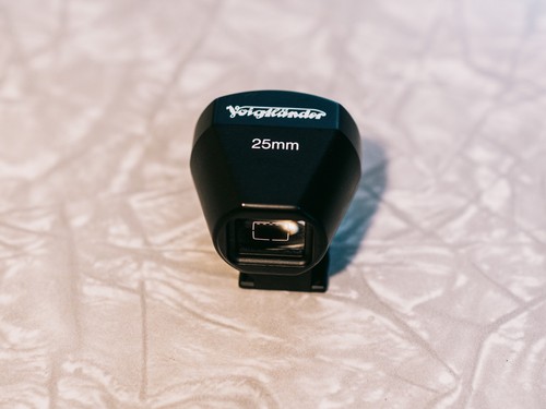 Voigtlander 25mm View Finder , Excellent.