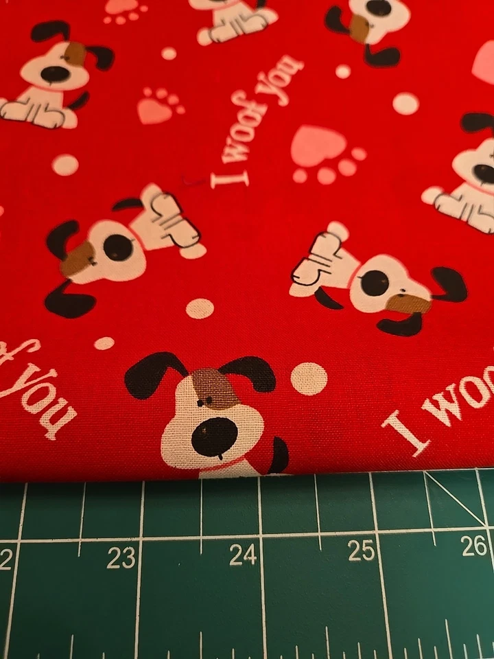 Tela I Woof You con estampado de pata de perro rojo rosa día de San Valentín por media 1/2 yarda Foto 4 de 4
