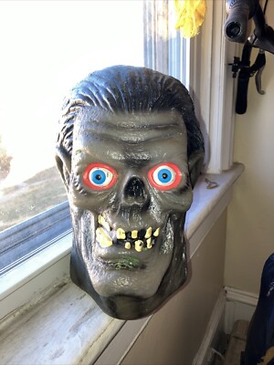 vintage halloween Ghoul decorations 1990s Crypt Keeper