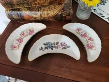 Chadwick Japan Crescent Porcelain Bone Dish with Gold Trim (Set of 3)