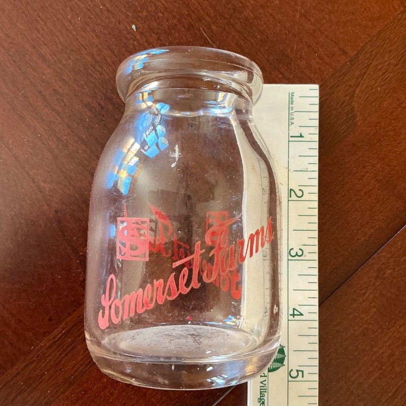 SOMERSET FARMS HALF PINT CREAM BOTTLE BOSTON MASSACHUSETTS MASS SEAL, No. 7