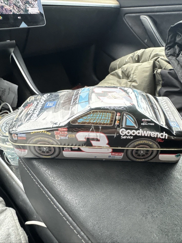 Гоночный автомобиль Earnhardt's #3 GM Goodwrench Service Plus Chevrolet Monte Carlo NASCAR - Изображение 4 из 4