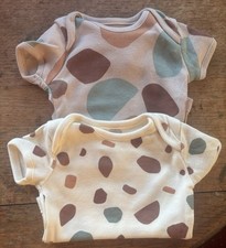 Giraffe Print Baby Vests 2pk Tiny Baby Up to 6lb Unisex