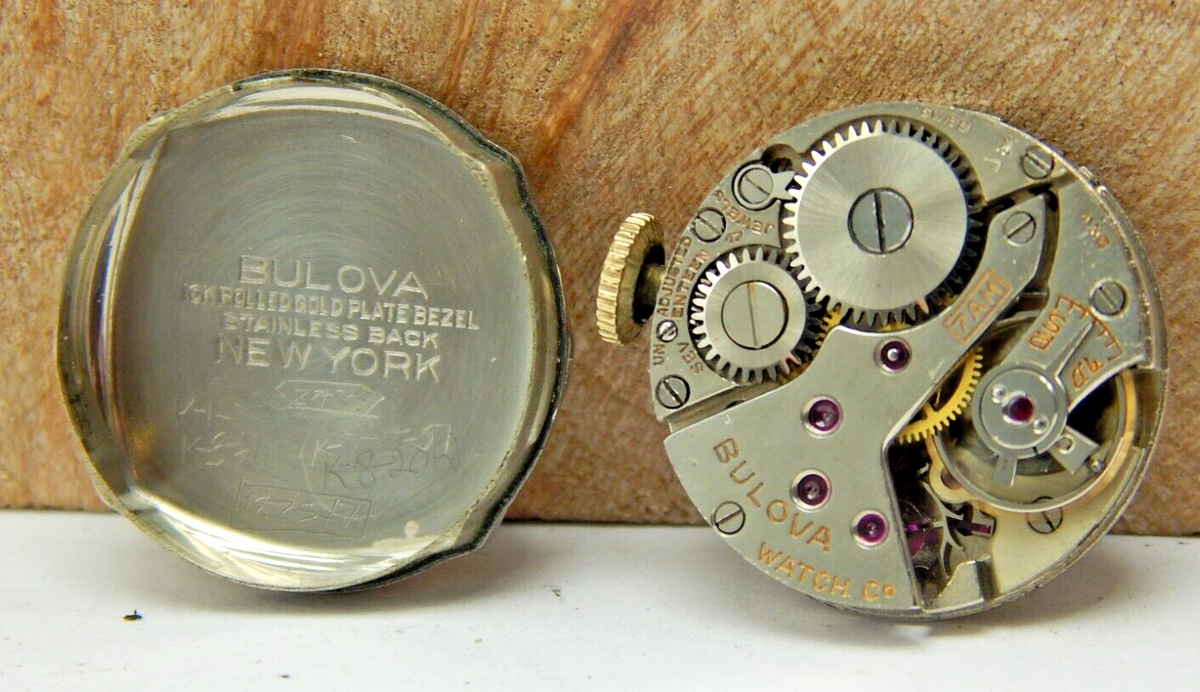 Vintage 1941 Bulova 7AM 17 jewel ladies wrist watch movement  display picture 1